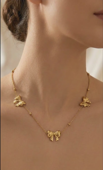 The Golden Knot