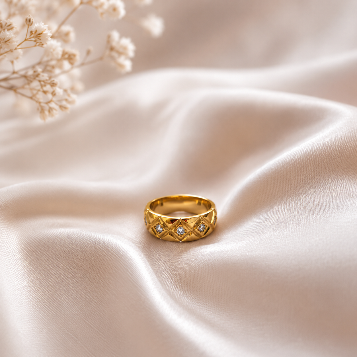 Golden Diamond Lattice Full-Band Ring