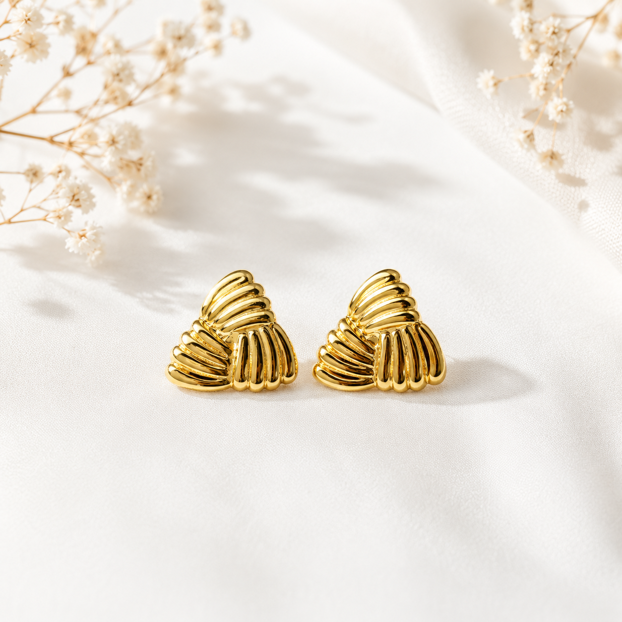 Golden Shell Grace Earrings