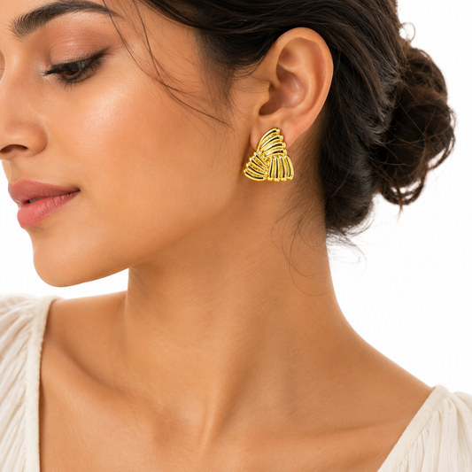 Golden Shell Grace Earrings